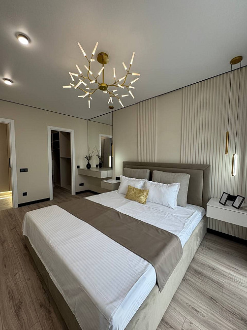 Дизайнерська 2 кімнатна квартира в центрі Ивано-Франковск - изображение 2