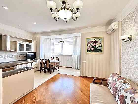 Продаж 3 кімн. квартира 105м2 ЖК Панорама на Печерську, Коновальця,44а Київ