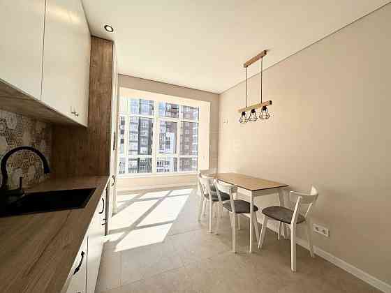 2-кімнатна квартира з якісним ремонтом, Містечко центральне Ивано-Франковск