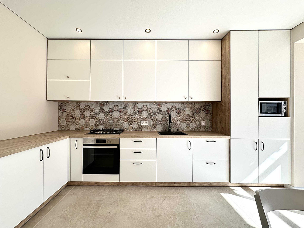 2-кімнатна квартира з якісним ремонтом, Містечко центральне Ивано-Франковск - изображение 1