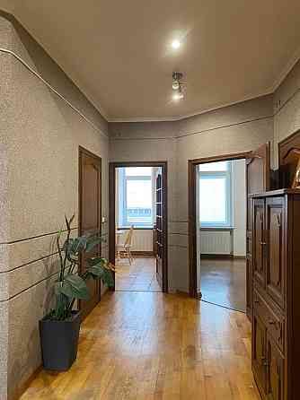 Аренда 3-ком. квартиры, центр, Михайловский-провулок 12. Киев