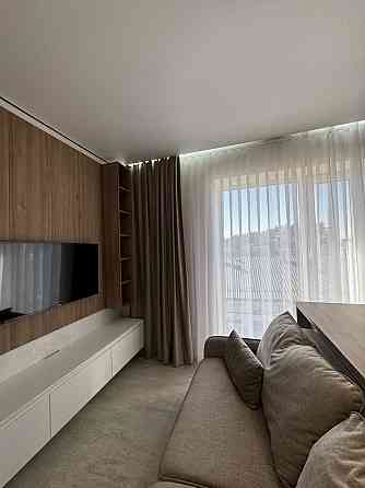 Дизайнерська двохкімнатна кваотира з максимальною комплектацією! Центр Буча