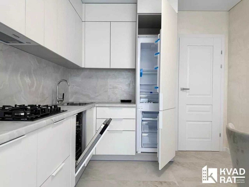 Двокімнатна з меблями та технікою в центрі міста Ивано-Франковск - изображение 8