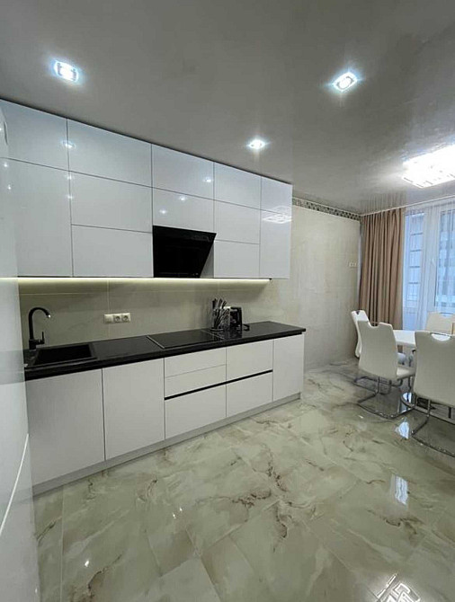 ЖК ЦЕНТРАЛЬНИЙ 2!Гарна ЄВРОТРИКІМНАТНА квартира з сучасним ремонтом Ирпень - изображение 1