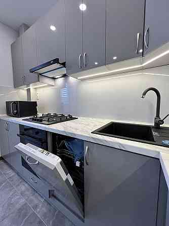 Стильна 3-кімнатна біля парку, повністю укомплектована Ивано-Франковск