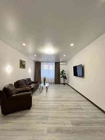 Стильна 3-кімнатна біля парку, повністю укомплектована Ивано-Франковск