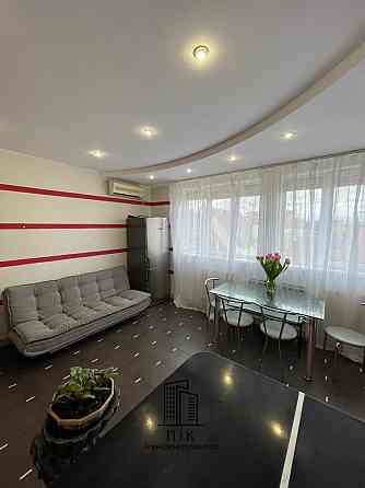 Простора 3-кімнатна квартира з ремонтом на Володимирській Ужгород