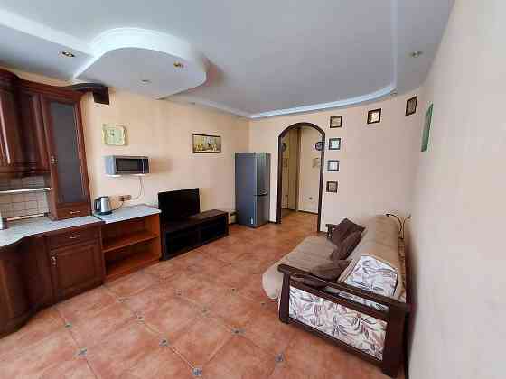 Оренда однокімнатної квартири Клінічна 23-25, 57 метрів, 8 повкрх Киев