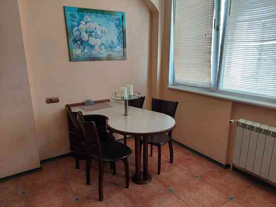 Оренда однокімнатної квартири Клінічна 23-25, 57 метрів, 8 повкрх Киев