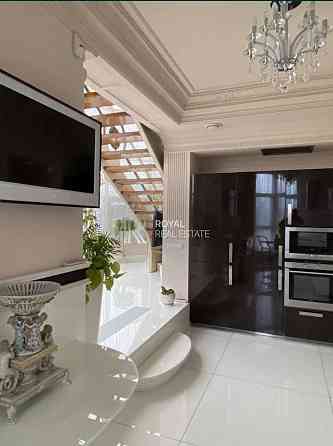 АКТУАЛЬНА оренда дворівнева квартира Володимирська 49а ЦЕНТР відео Киев