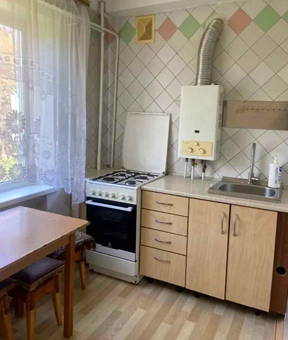 Добротная 2 х комнатная ул. Победы Вознесеновский район Запорожье - изображение 3