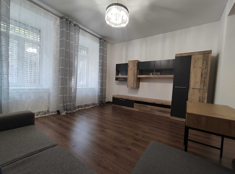 Оренда 2 кім., квартири в Центрі міста, вул. Личаківська 2 Львів - зображення 1