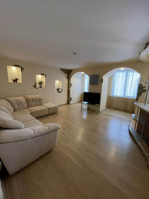 Аренда шикарной 3к Сталинки в Центре города ,с автономным отоплением! Слов`янськ - зображення 1