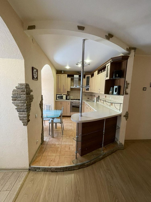 Аренда шикарной 3к Сталинки в Центре города ,с автономным отоплением! Слов`янськ - зображення 2