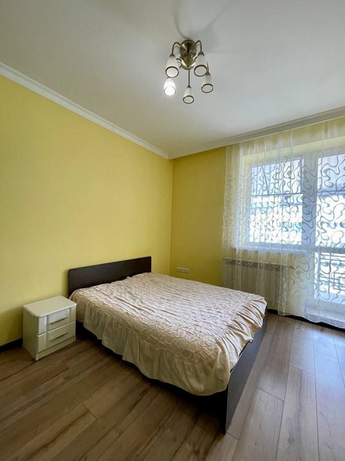 Затишна квартира в центрі міста Ивано-Франковск - изображение 6