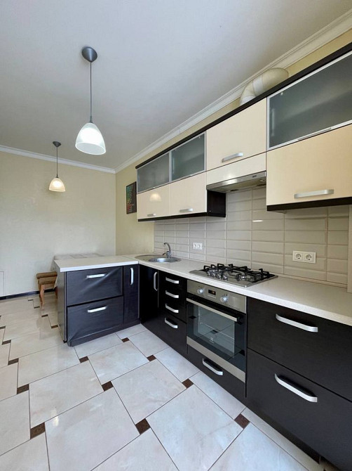 Затишна квартира в центрі міста Ивано-Франковск - изображение 1