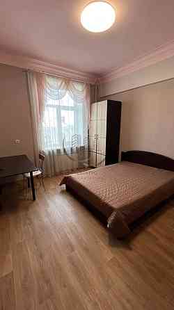 Здається трикiмнатна у 'Домi з шпилем' (+ Світло) Харків