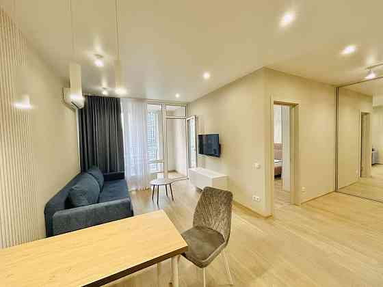 Варшавський Плюс 1 -кімнатна, метро Нивки. Перша здача євродвушки Киев