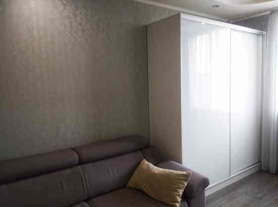 Без комиссии своя 2х ком. кв 8 этаж 25 этажного дома. Все новое Киев