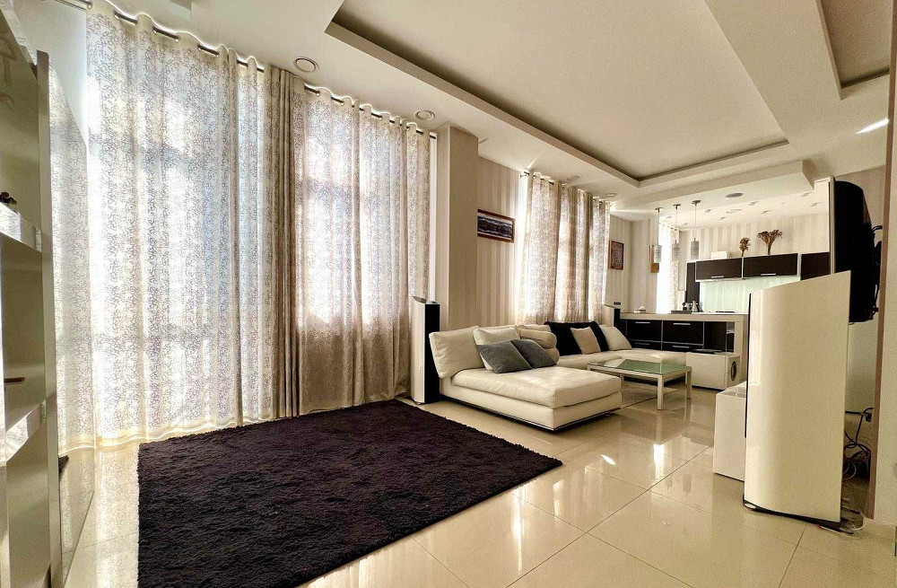 Софіївська вулиця 12. Золоті Ворота, Майдан Незалежності, центр. Київ - зображення 1