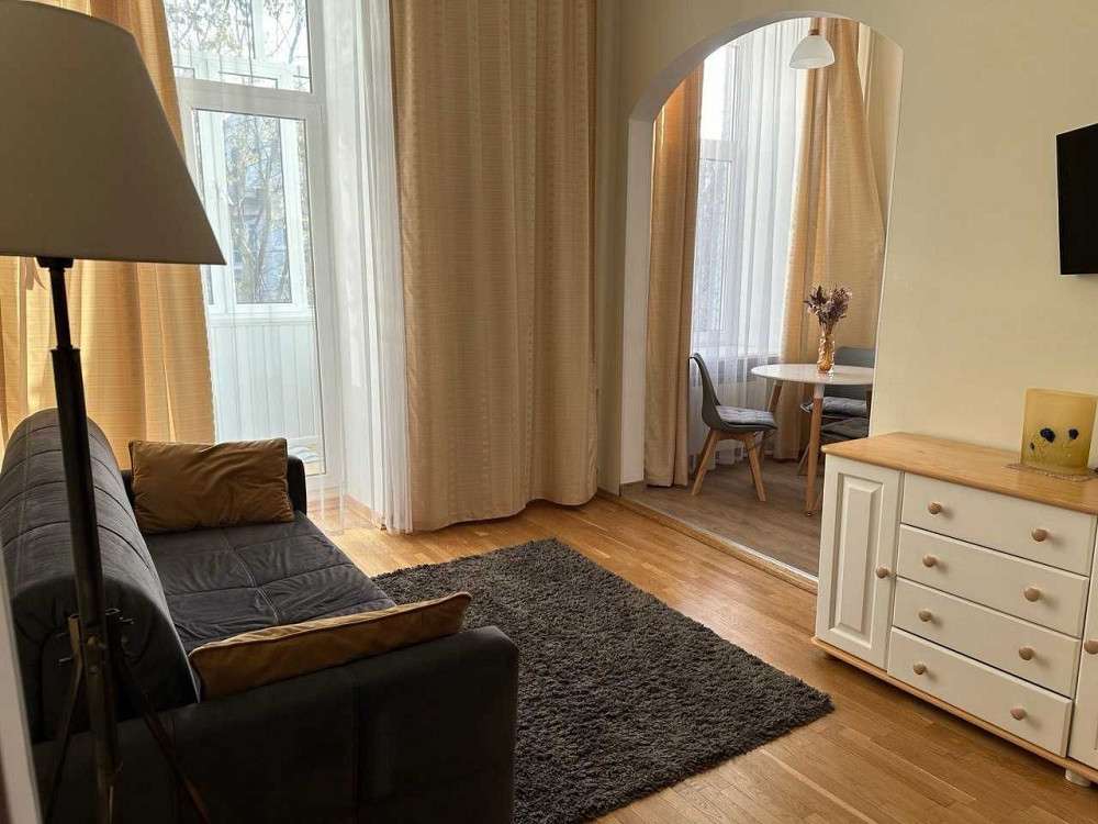 2-кімнатна в історичному центрі Києва (безпечна, затишна). Киев - изображение 1