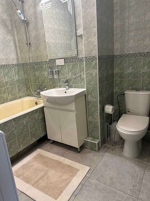 2-кімнатна в історичному центрі Києва (безпечна, затишна). Киев - изображение 5