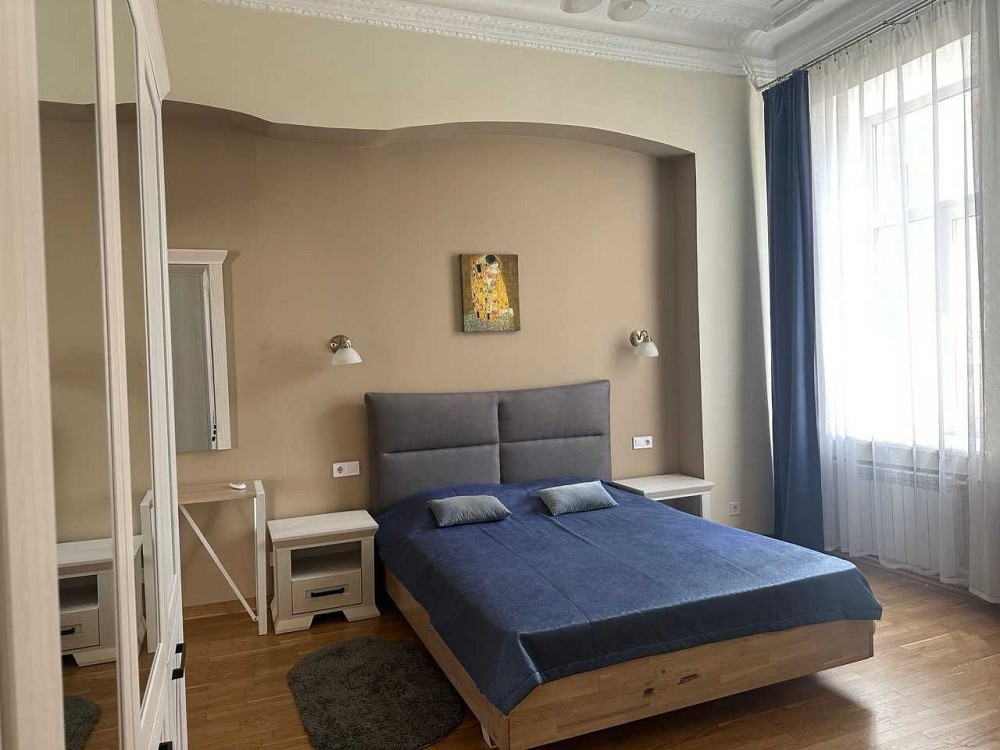 2-кімнатна в історичному центрі Києва (безпечна, затишна). Киев - изображение 3