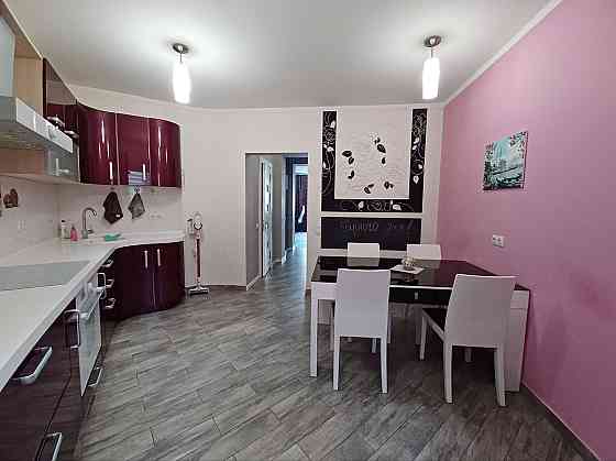 Здається простора 2х км в самому центрі!!! Ивано-Франковск