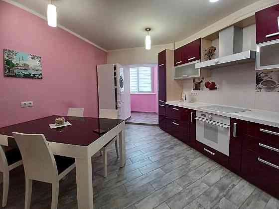 Здається простора 2х км в самому центрі!!! Ивано-Франковск