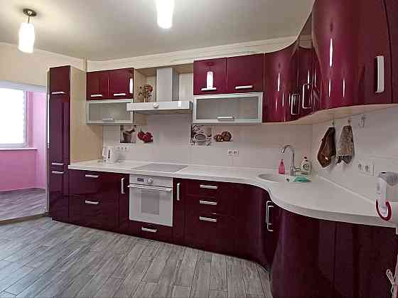 Здається простора 2х км в самому центрі!!! Ивано-Франковск