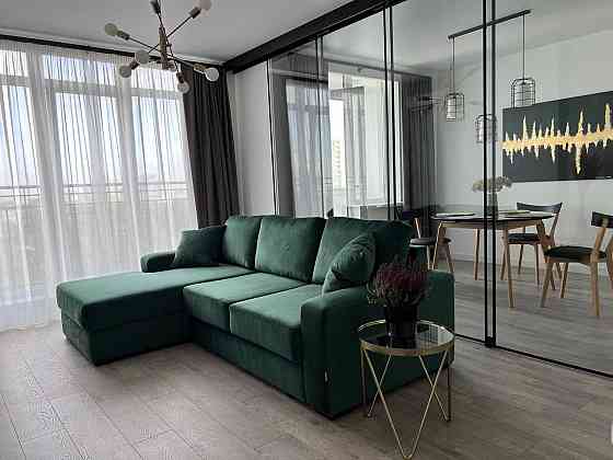 Оренда 2-кімн сучасної квартири в енергонезалежному будинку біля парку Киев