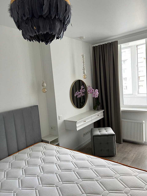 Оренда 2-кімн сучасної квартири в енергонезалежному будинку біля парку Киев - изображение 2