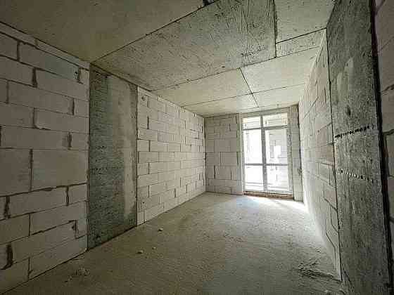 Продаж однокімнатної квартири +  кухня вітальня по вул. Новознеенська Львов