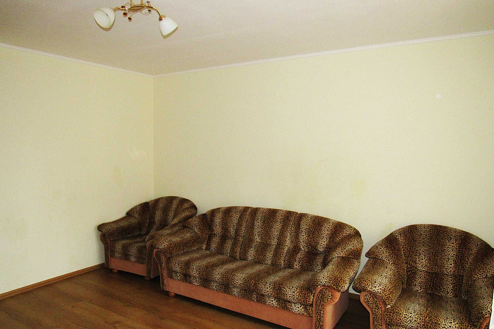 Продам ДВОХ ЧЕШКУ, КОМАРОВА (Скальда), ПАРК ЖОВТНЕВИЙ, меблі! техніка! Черновцы - изображение 2