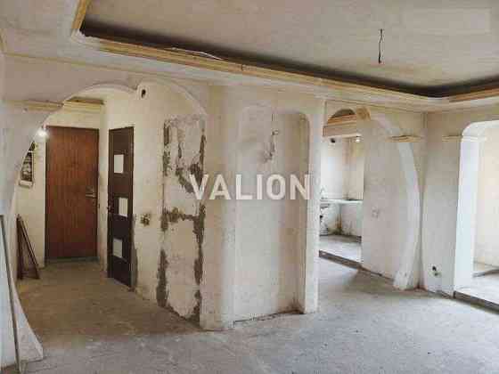 Продаж 3 кімнатної квартири вул. Дніпровська Набережна, Березняки Киев