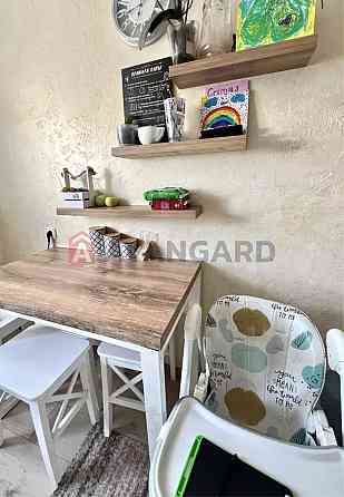 Продам 2-ком кв с евро-ремонтом  ж/м Покровский Парус Красный камень Днепр