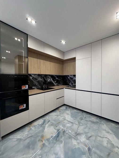 Актуальна! Варшавський Виноградарь Діброва Місто Квітів Крістерів  Єос Київ - зображення 3