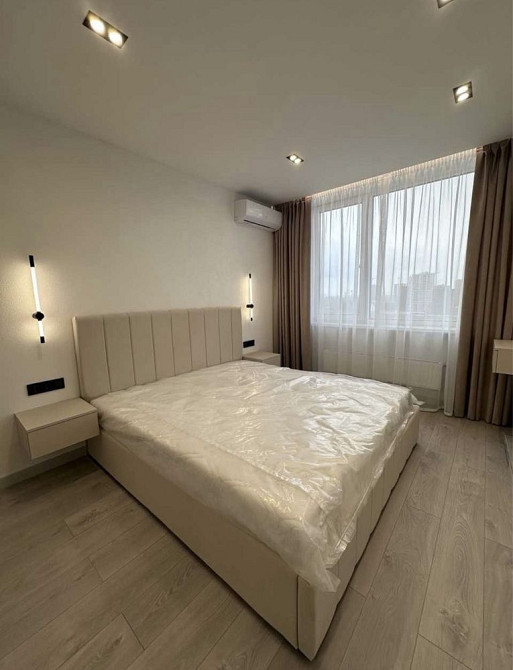 Актуальна! Варшавський Виноградарь Діброва Місто Квітів Крістерів  Єос Київ - зображення 7