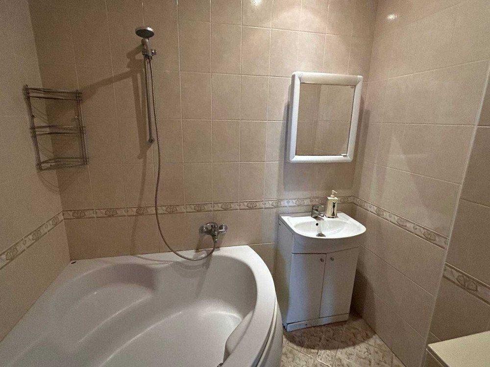 2-кімнатна квартира біля метро Дарниця, 73 м², з ремонтом Київ - зображення 7