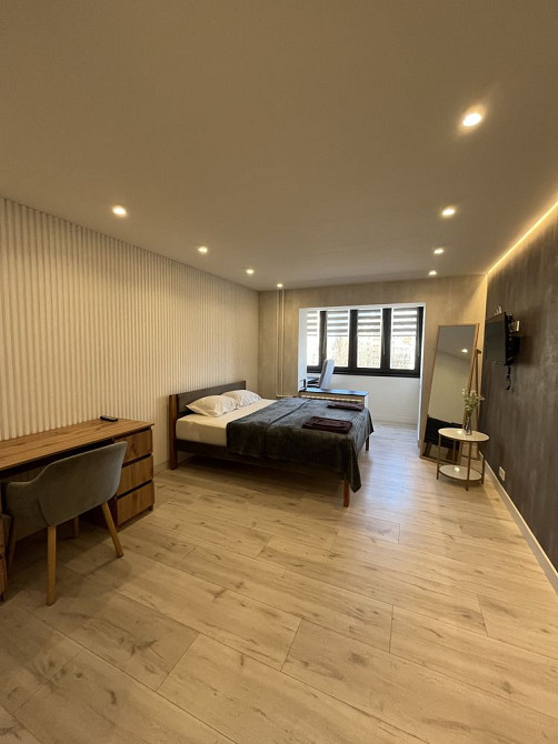 Соцгород Восход Цирк 96 97 98 квартал Віталія Матусевича 24а Кривий Ріг - зображення 2