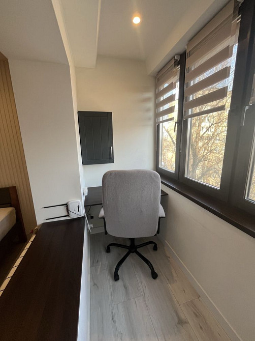 Соцгород Восход Цирк 96 97 98 квартал Віталія Матусевича 24а Кривий Ріг - зображення 5