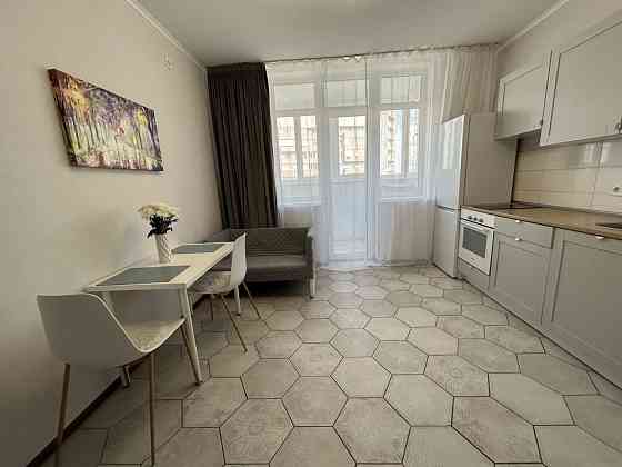 Здається в оренду 1 кімнатна квартира в ЖК Традиція Пчілки 7 Позняки Киев