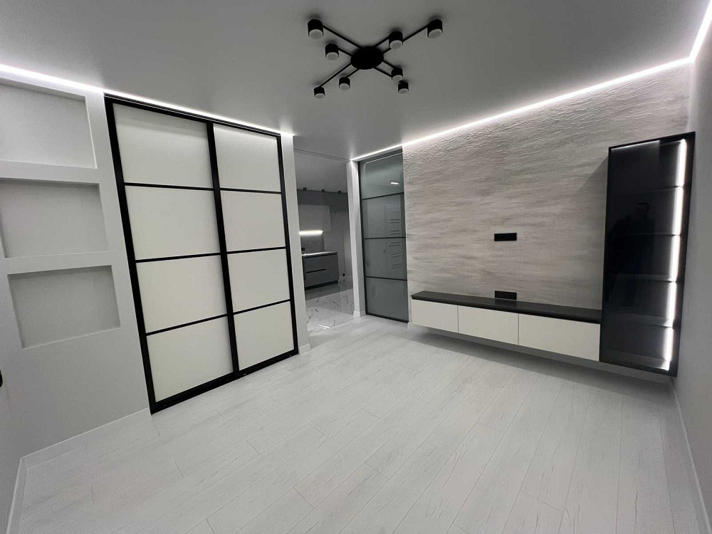 Срочно евродвушка, 47м.кв.  в 59 жемчужине на Сахарова Крижанівка - зображення 1