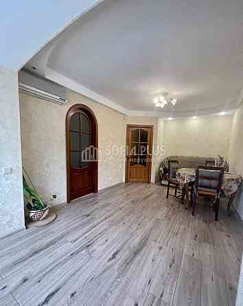 Срочно, ексклюзив! 3к, Майбороди вул. 21, недорого Киев