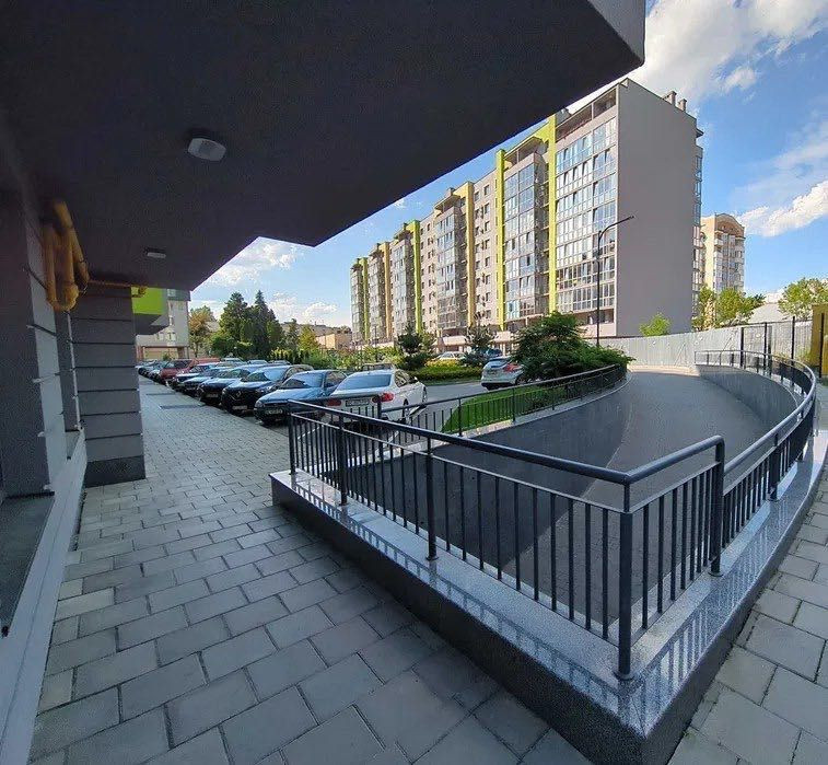 Дворівнева з-ох кімнатна  квартира на вул.Угорська, Сихівський район Львів - зображення 2