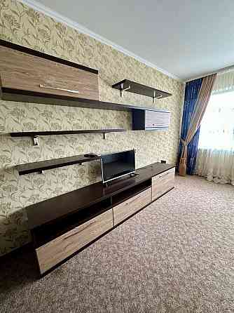 Поостора 3- кімнатна квартира з меблями і технікою Хмельницький