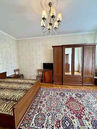 Світла та затишна 2-кімнатна квартира, центр, ідеальне розташування Черновцы