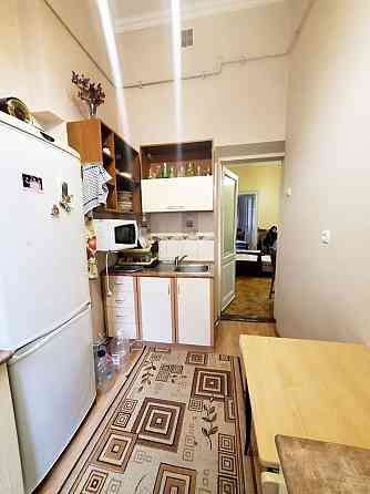 ЦЕНТР! Здам 2х кімнатну, УКРАЇНСЬКА, З БАЛКОНОМ, індивід. опал! вільна Черновцы