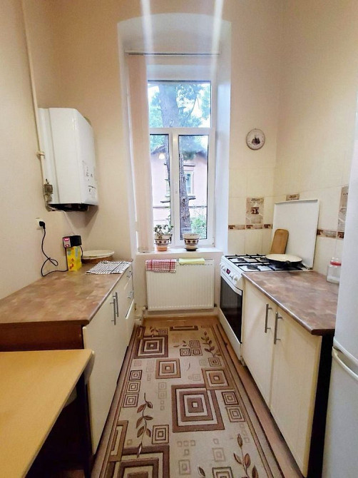 ЦЕНТР! Здам 2х кімнатну, УКРАЇНСЬКА, З БАЛКОНОМ, індивід. опал! вільна Черновцы - изображение 1