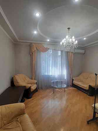 Сдам довгостроково свою 3-и кімнатну квартиру біля метро Лук'янівка. Киев